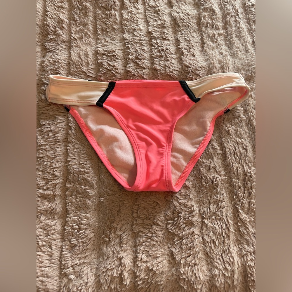 Xhilaration Pink Swim Suit Bottoms💓